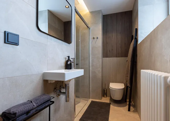 Monciak Elegance - Plaza By Oneapartments